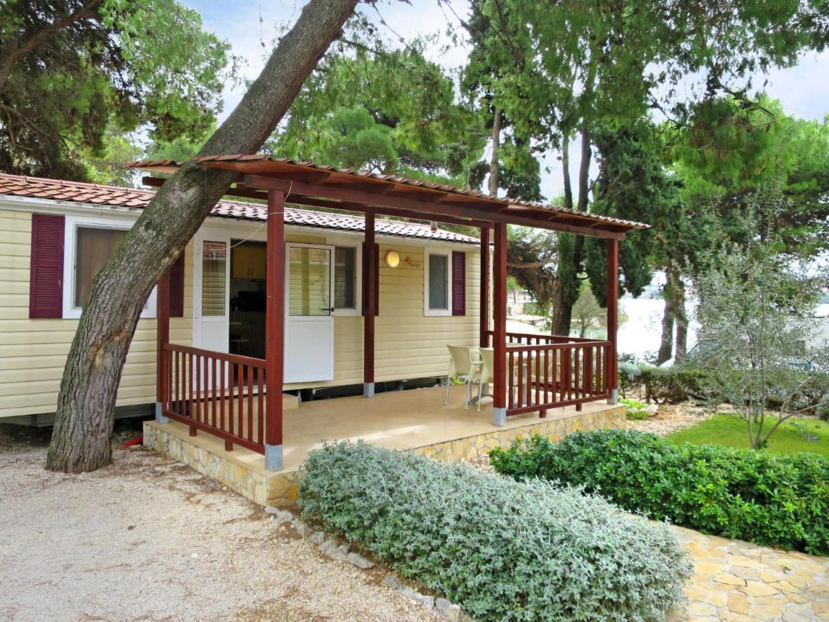 Holiday Home Camp Rozac - TGR215 Trogir Exterior foto